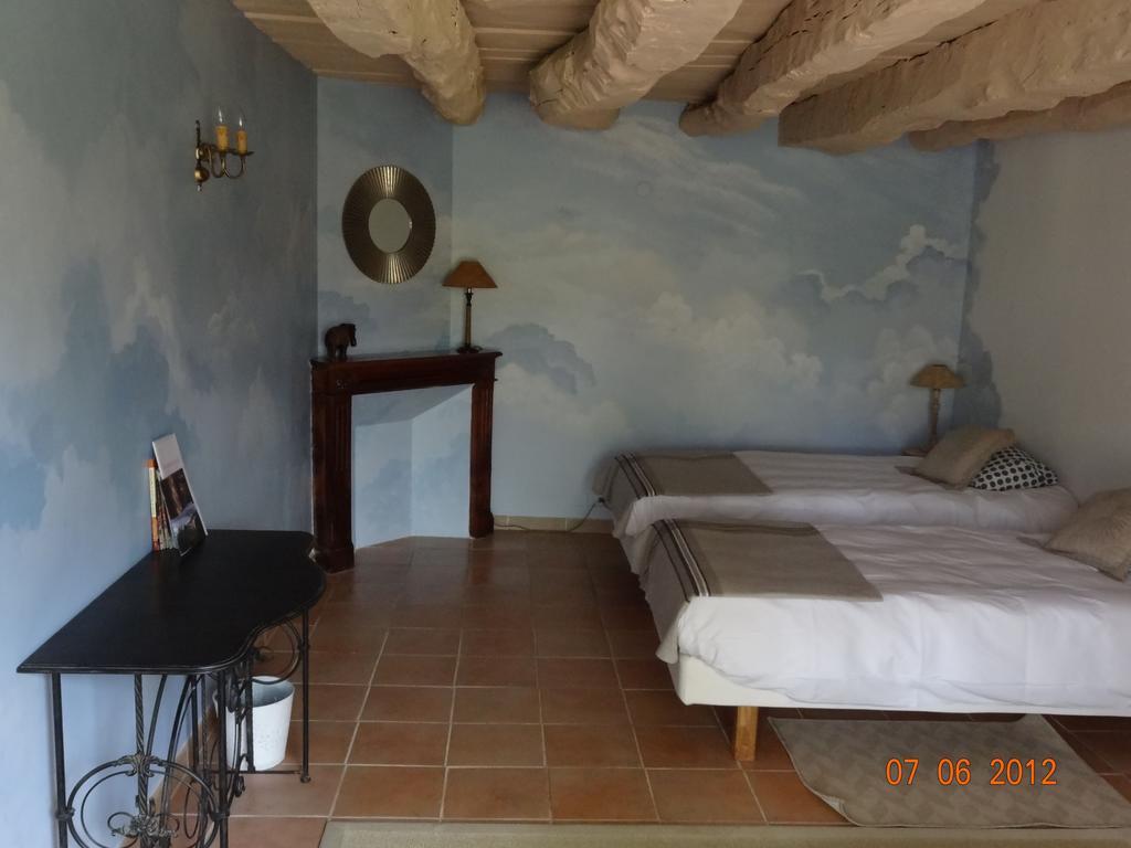 Mas Del Lum Bed and Breakfast Boussac  Camera foto